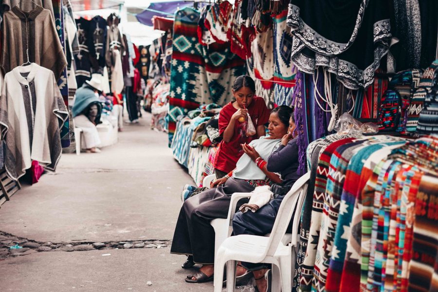 women_of_the_otavalo_Market_blog-5